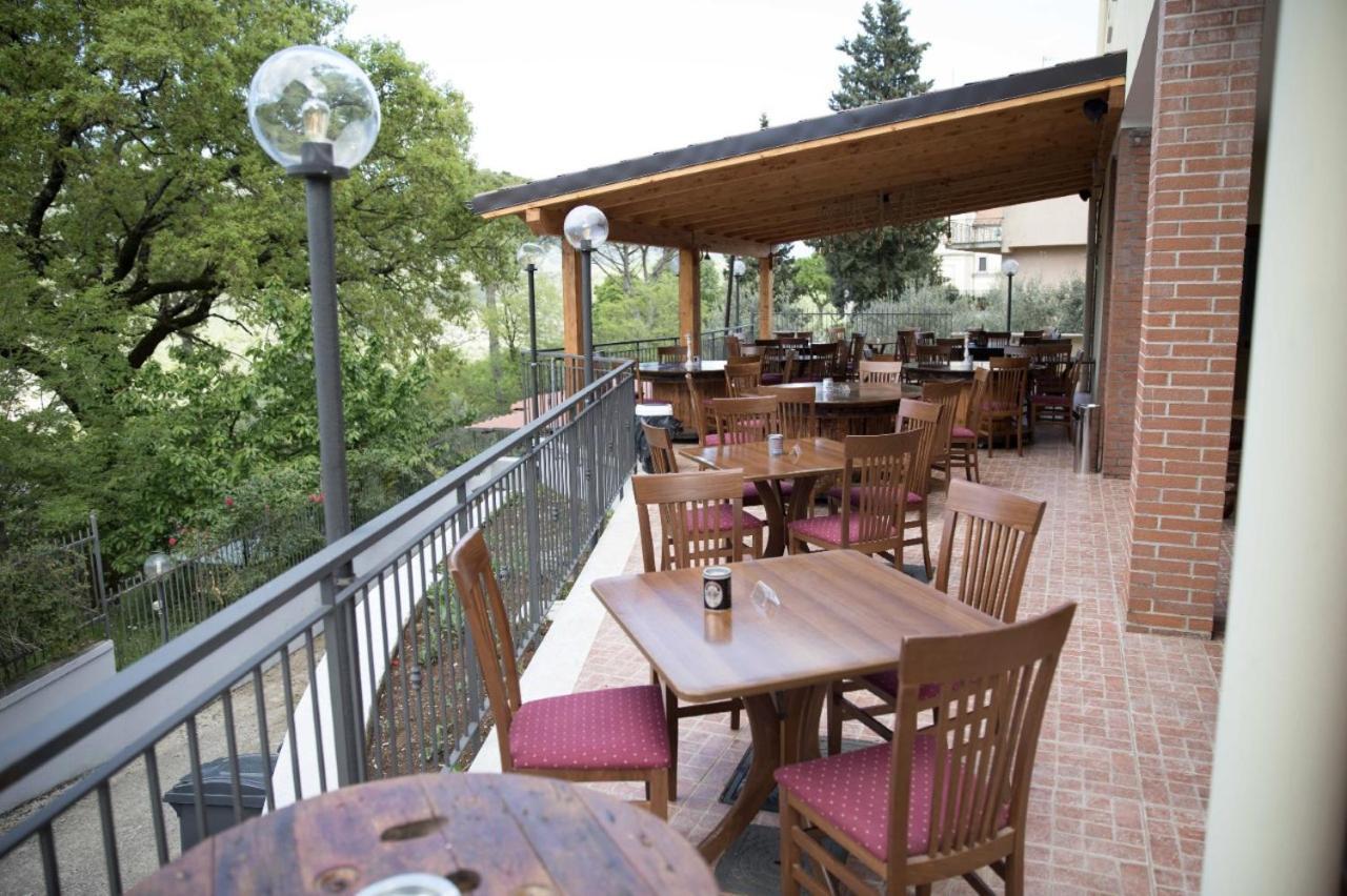 Divino Bistrot E Relais Hotel Lenola Exterior photo